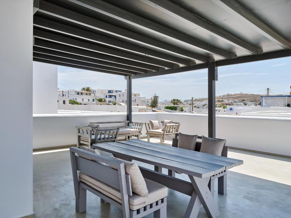 Opal Apartment